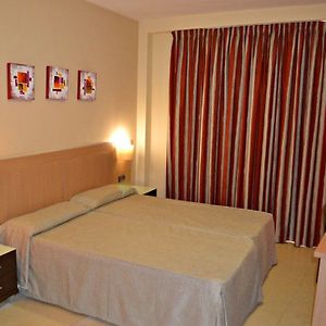 Habitación con 2 Camas Individuales